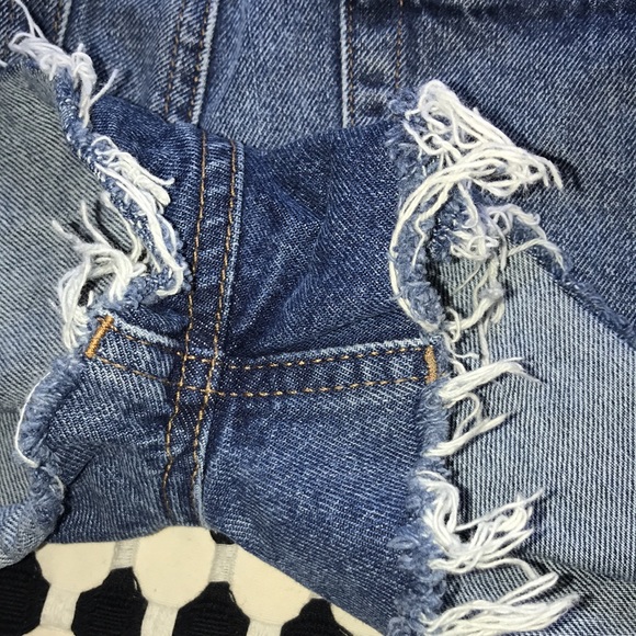 UO BDG Mom Cutoff Jeans High Waist Shorts sz 29 - Picture 11 of 12